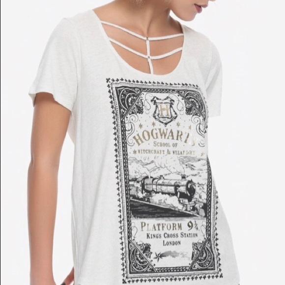 Hot Topic Tops - 🔹B2G1🔹Harry Potter Hogwarts Express Ticket Tee